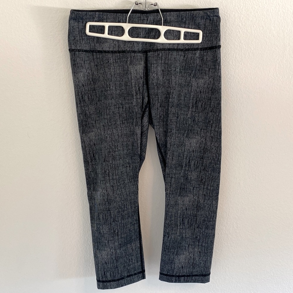 Size 8 Lululemon Capri Leggings